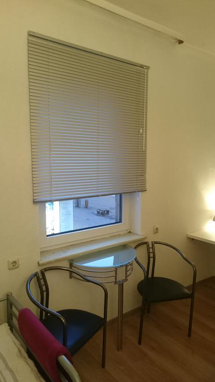 Privatzimmer Furth Zentrum ภายนอก รูปภาพ